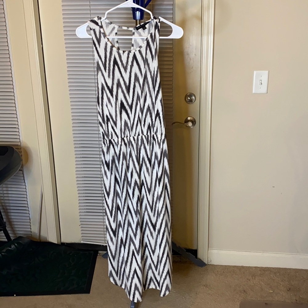 Maxi dress, cute back!